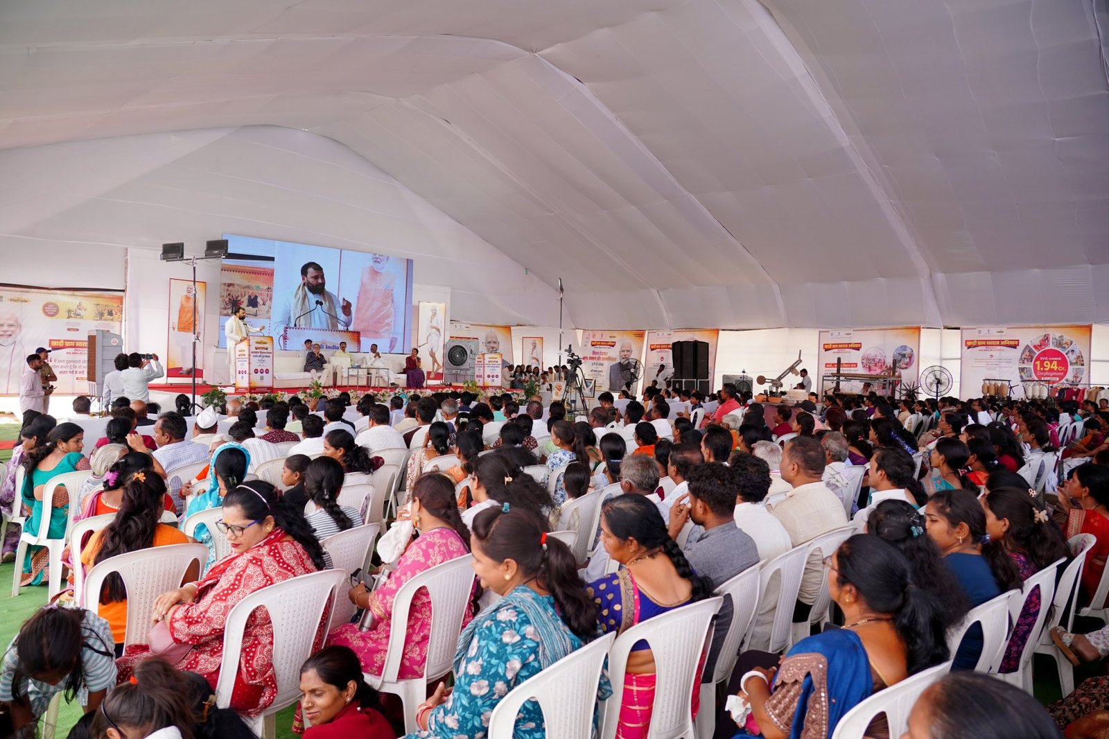 Large scale Gramodyog event with thousands of beneficiaries
